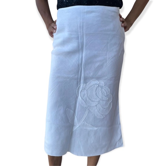White Maxi Skirt with Embroidered Flower - Picture 1 of 4